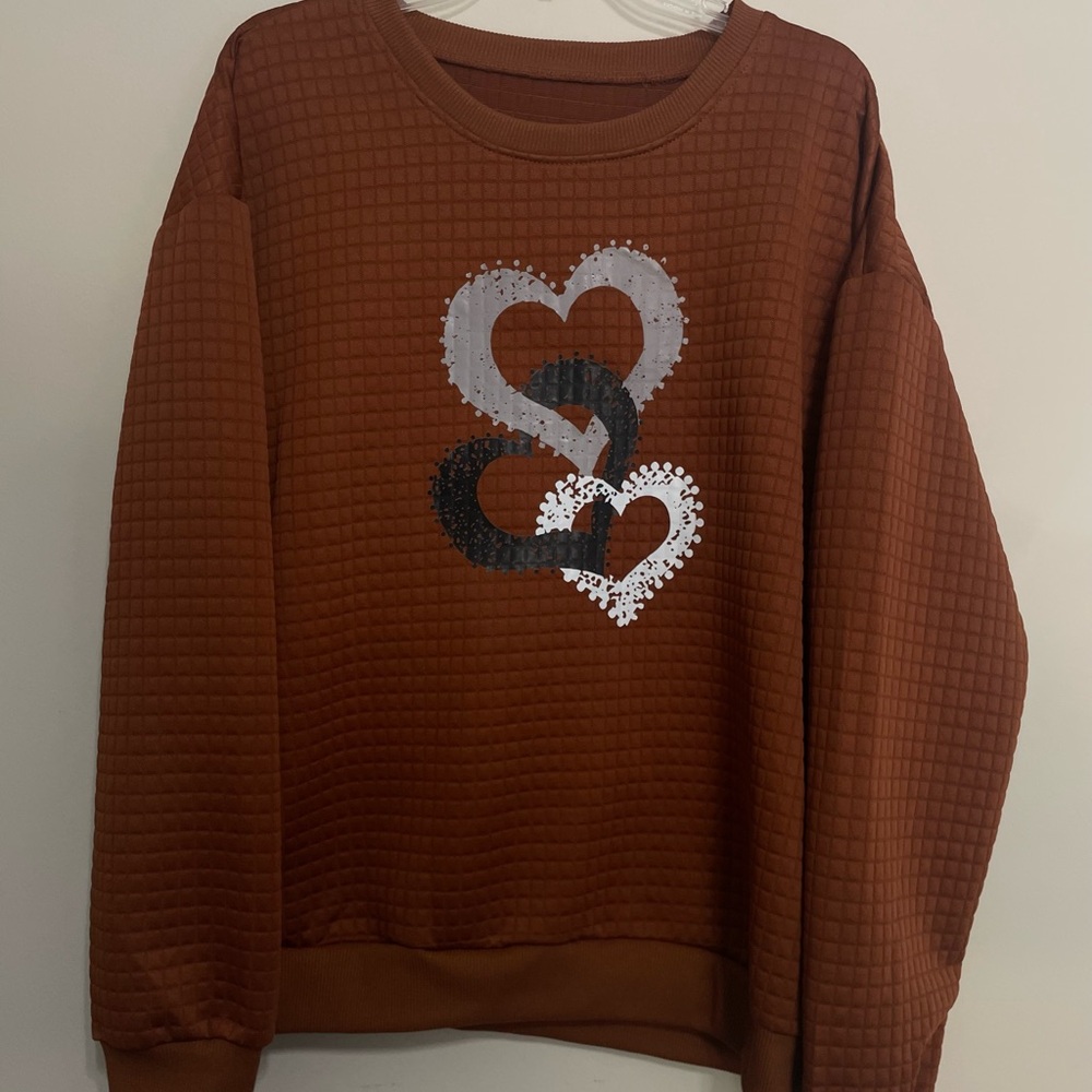 Brown Heart Patterned Women's Crew Neck
Size XL Comfortable